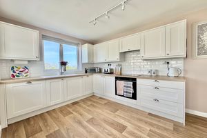 Kitchen- click for photo gallery